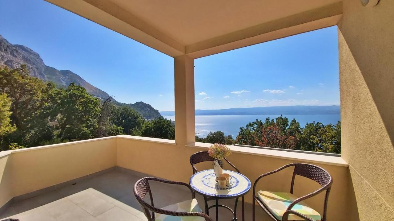 Apartments Borak 奥米什 外观 照片