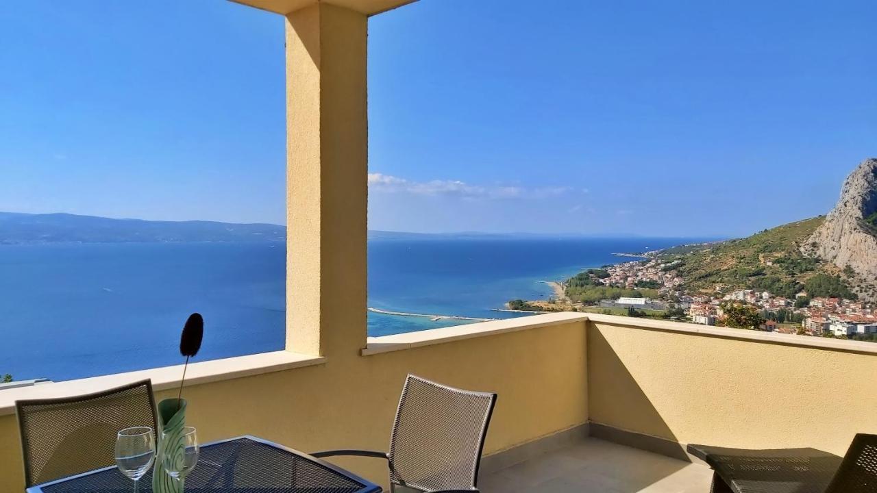 Apartments Borak 奥米什 外观 照片