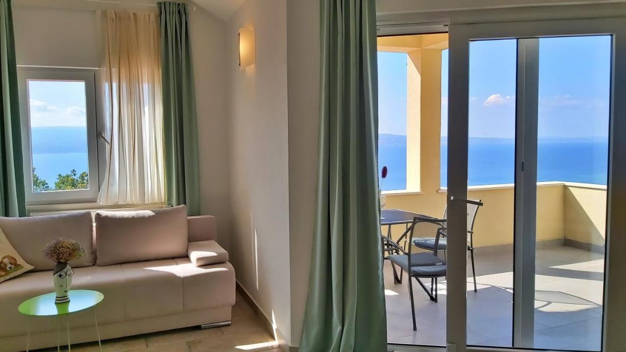 Apartments Borak 奥米什 外观 照片