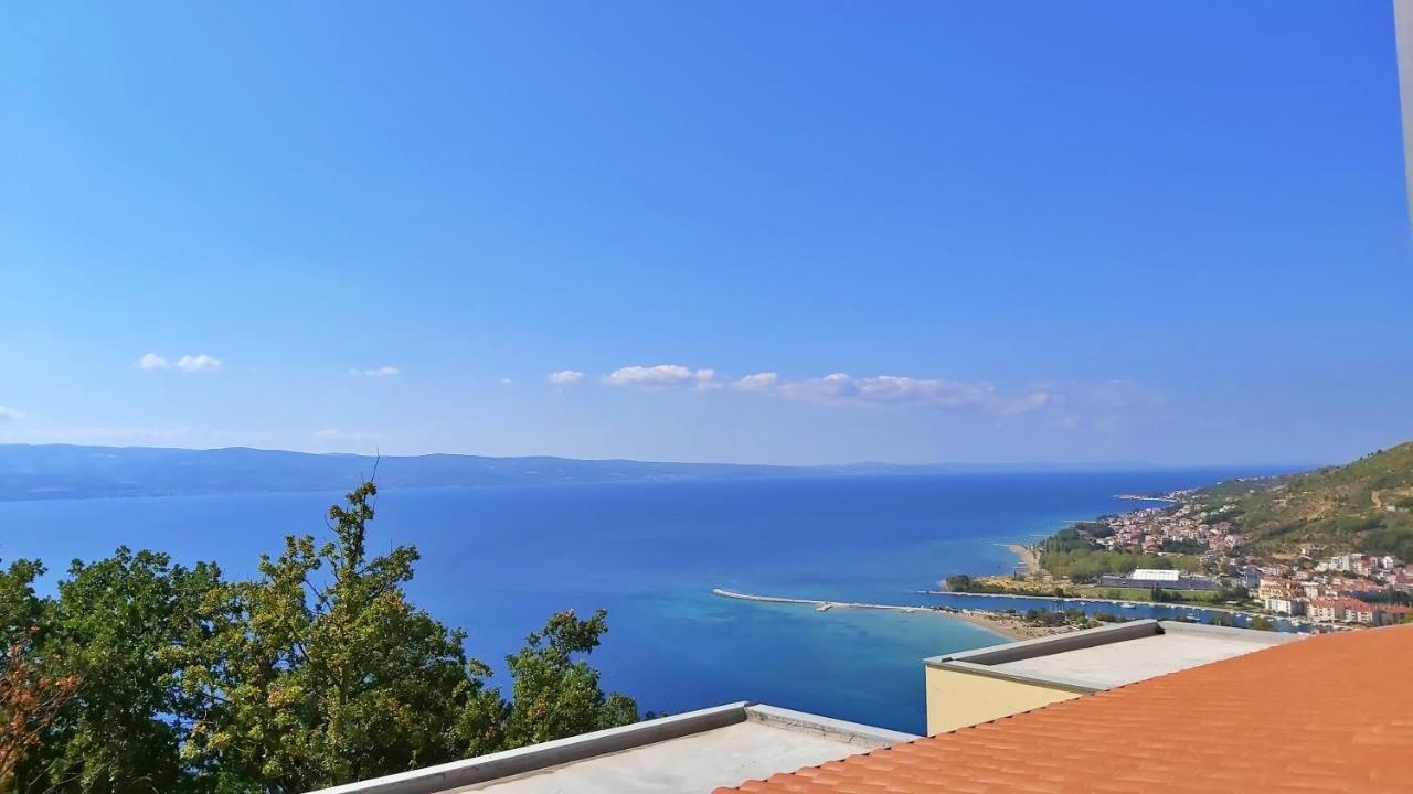 Apartments Borak 奥米什 外观 照片