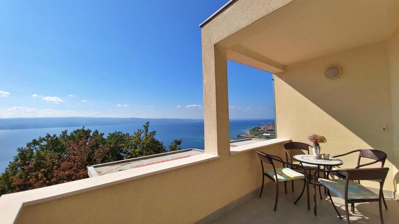 Apartments Borak 奥米什 外观 照片