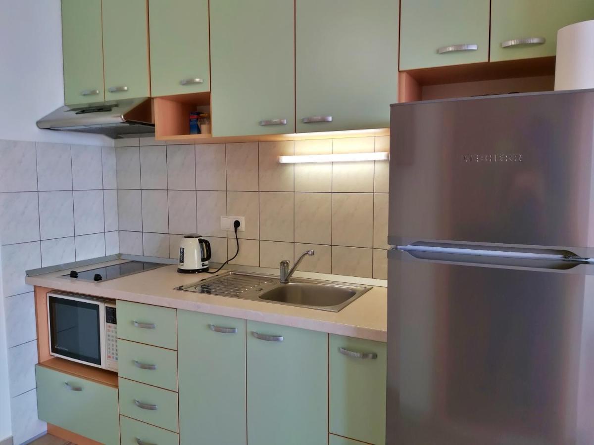 Apartments Borak 奥米什 外观 照片